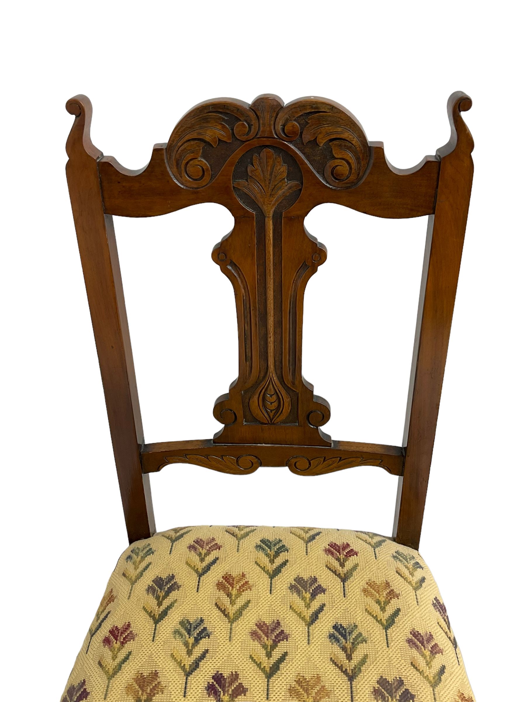 Set four late 19th century carved walnut dining chairs - Image 2 of 4