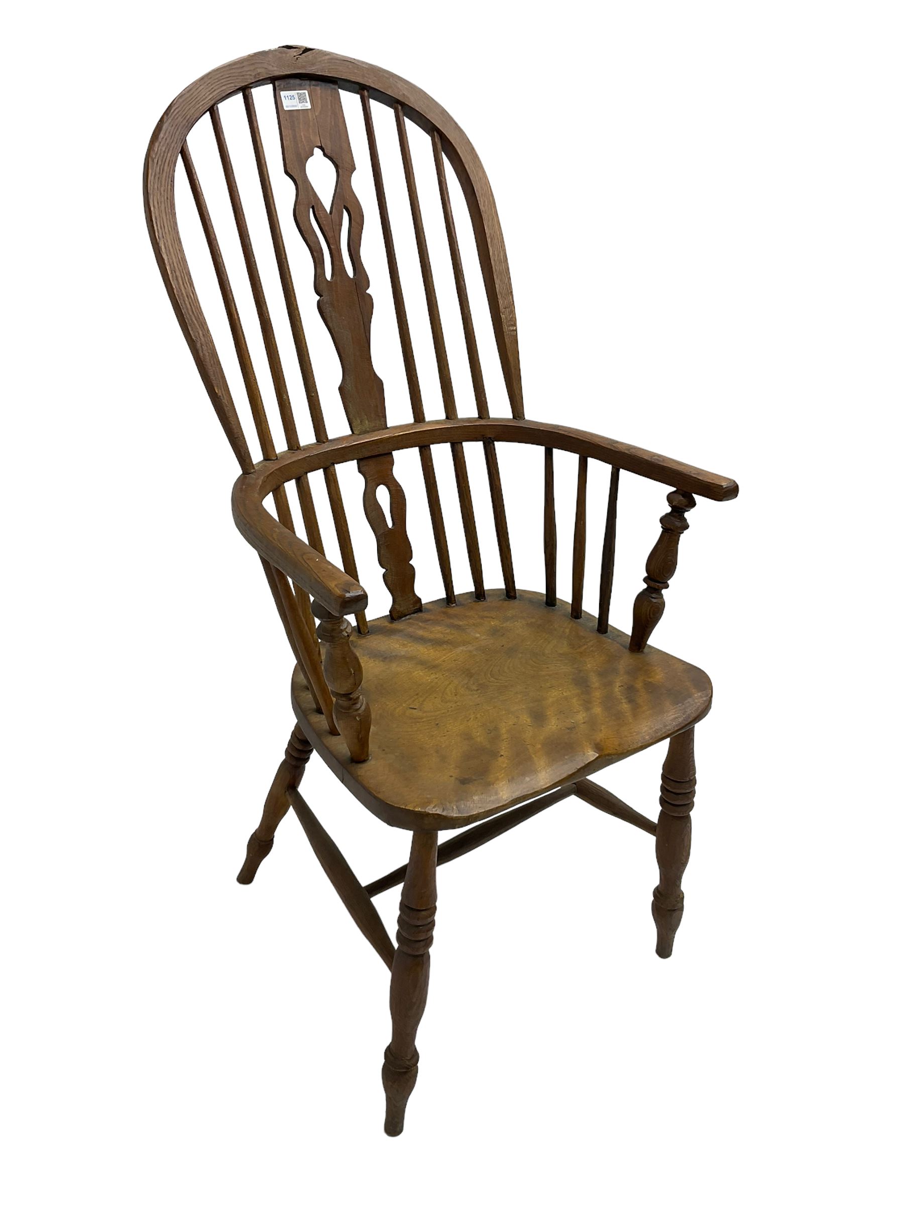 19th century elm and beech Windsor armchair - Image 5 of 6