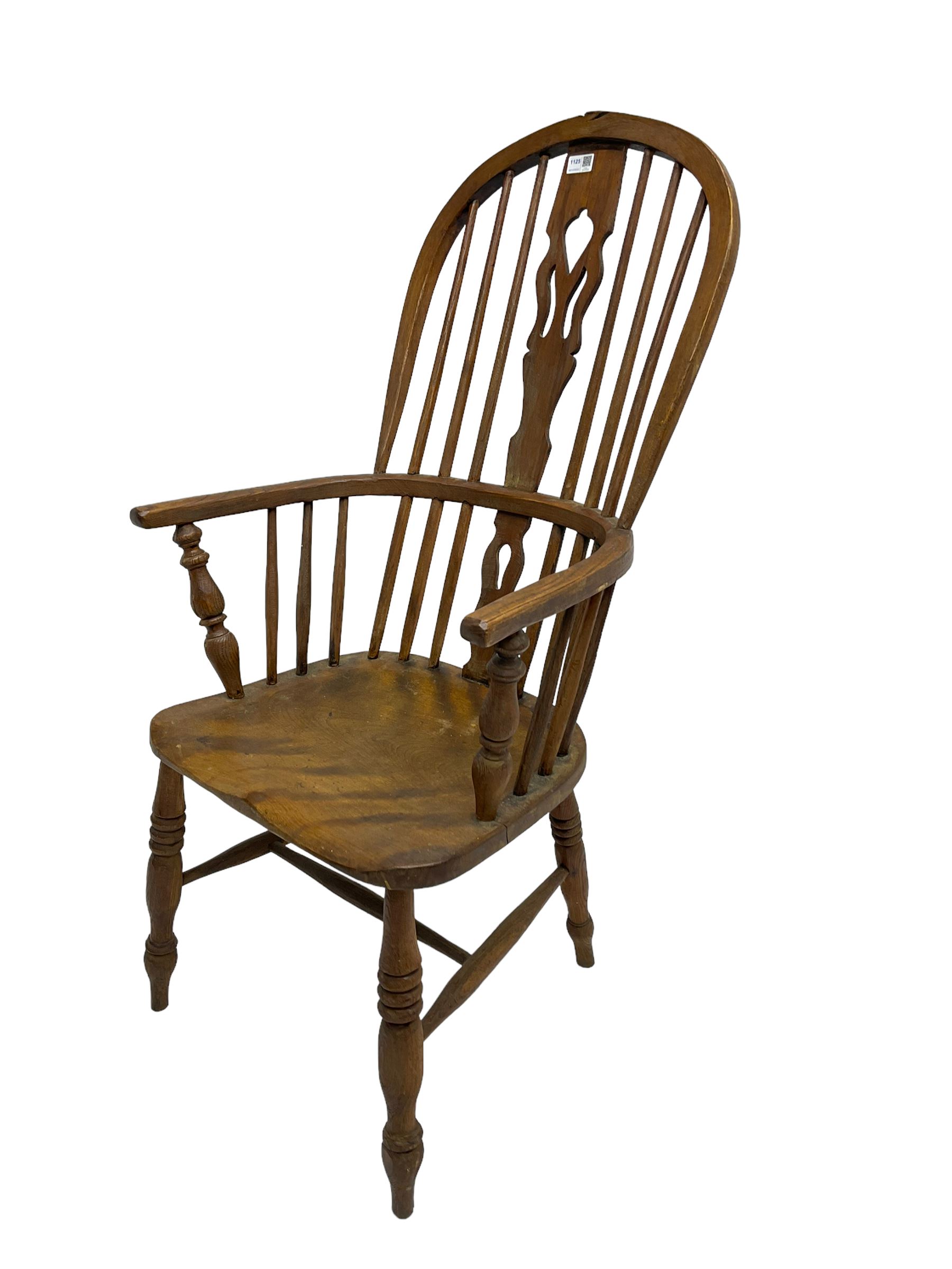 19th century elm and beech Windsor armchair - Image 3 of 6