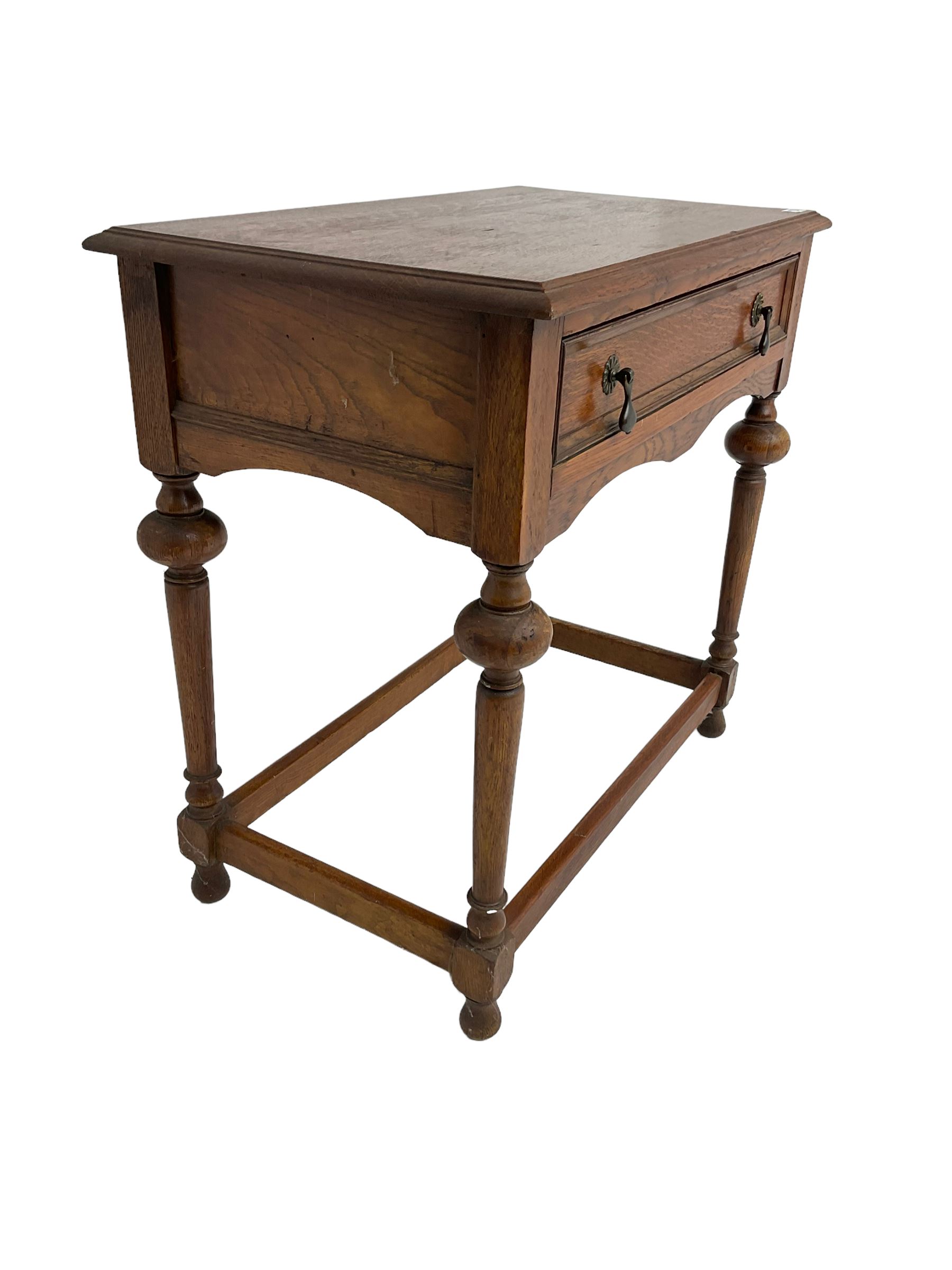 Late 20th century oak side table - Image 6 of 6