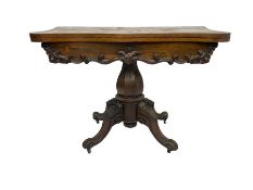 Victorian rosewood serpentine tea table