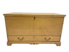 Victorian pine blanket box or mule chest