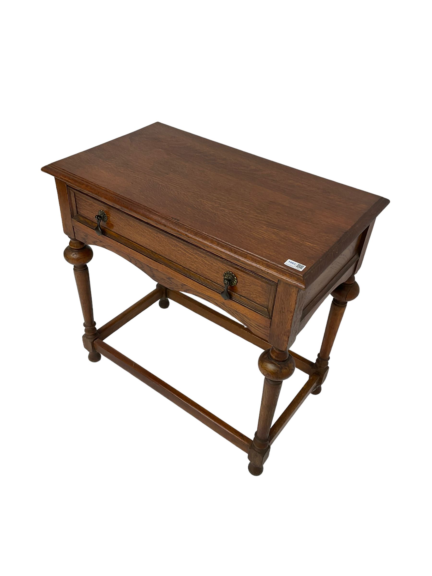 Late 20th century oak side table - Image 5 of 6