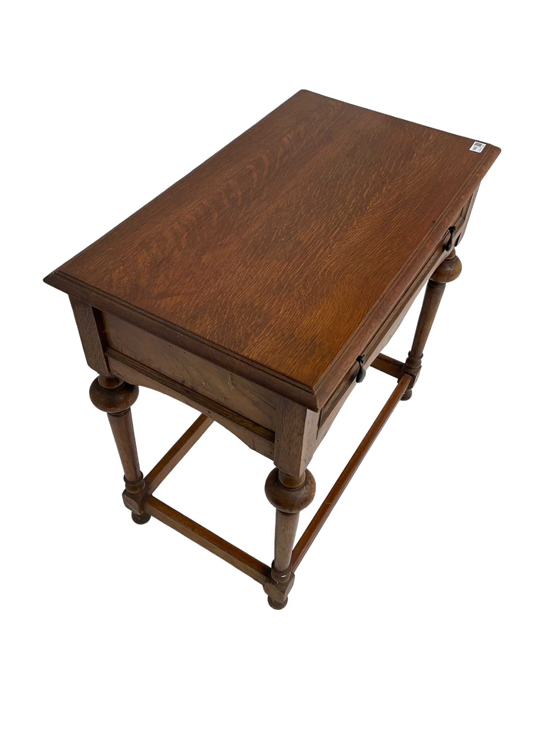 Late 20th century oak side table - Image 3 of 6