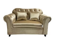 Chesterfield shaped snuggler sofa