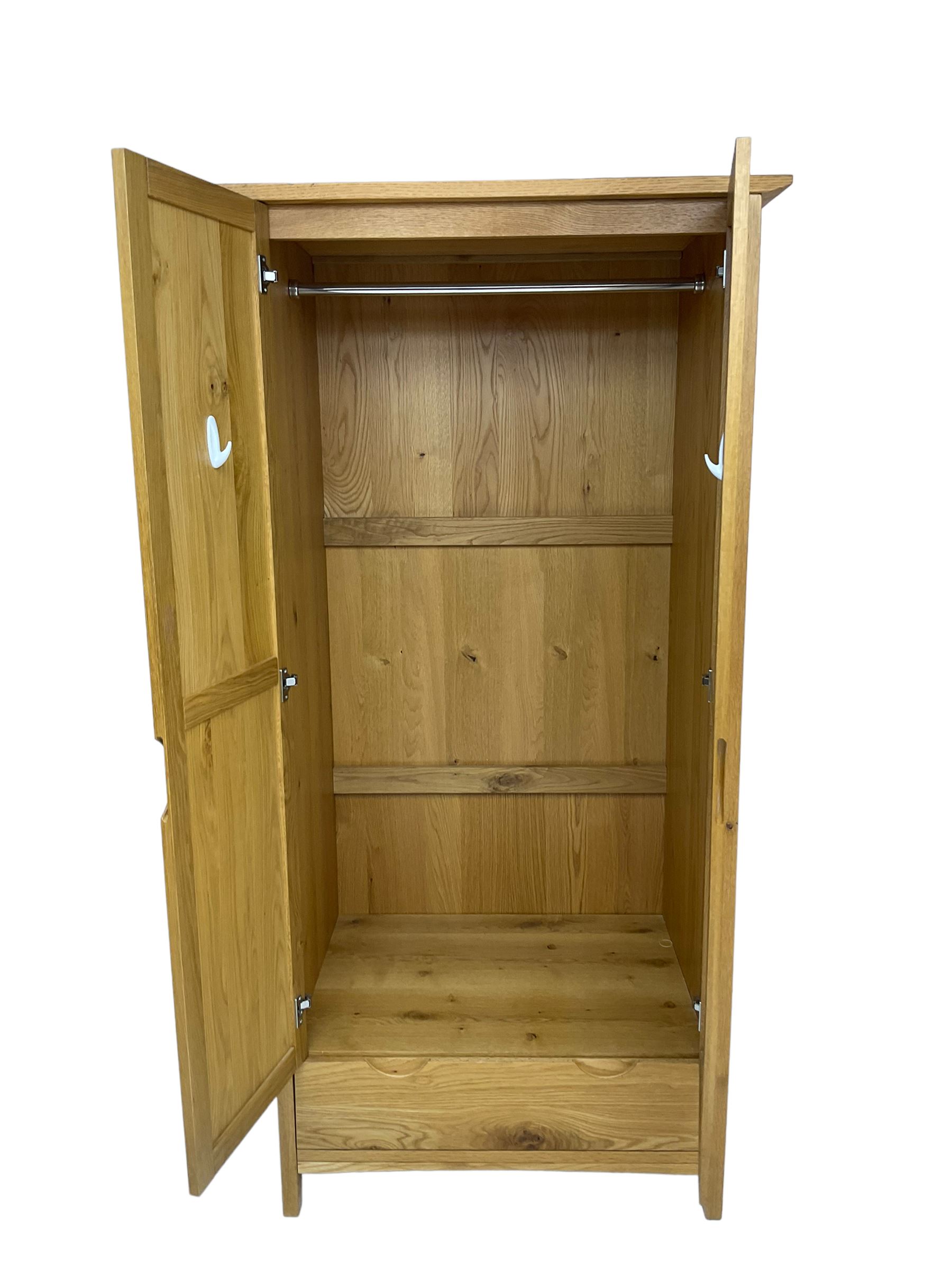 Oak double wardrobe - Image 3 of 5