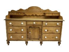 Victorian pine dresser