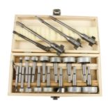 A set of 16 Forstner type bits and 4 expansive bits G+