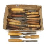 25 chisels and gouges G