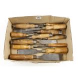 12 heavy chisels 1/8" to 1 1/2" G+