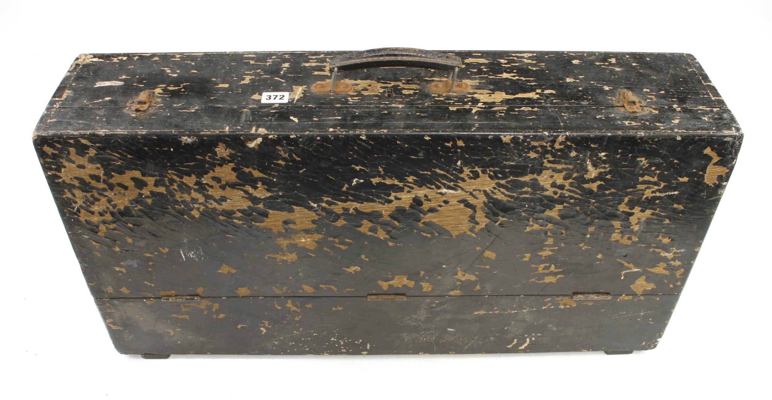 A joiner's carrying case with saws G - Image 2 of 2