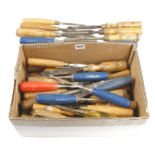 40 chisels, gouges etc G+