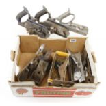 Six metal planes and a quantity of irons and spares G-