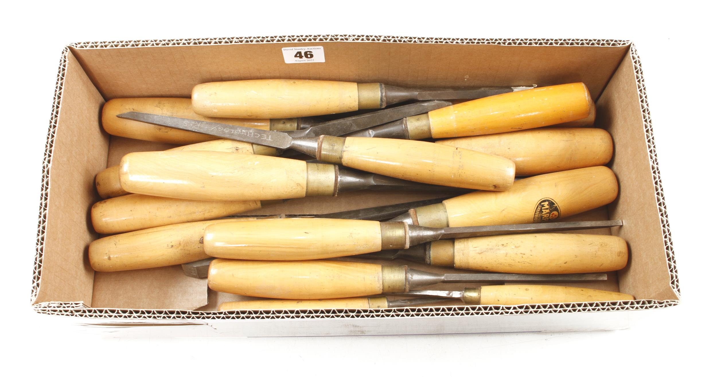 16 mortice chisels with boxwood handles G++ - Image 2 of 2
