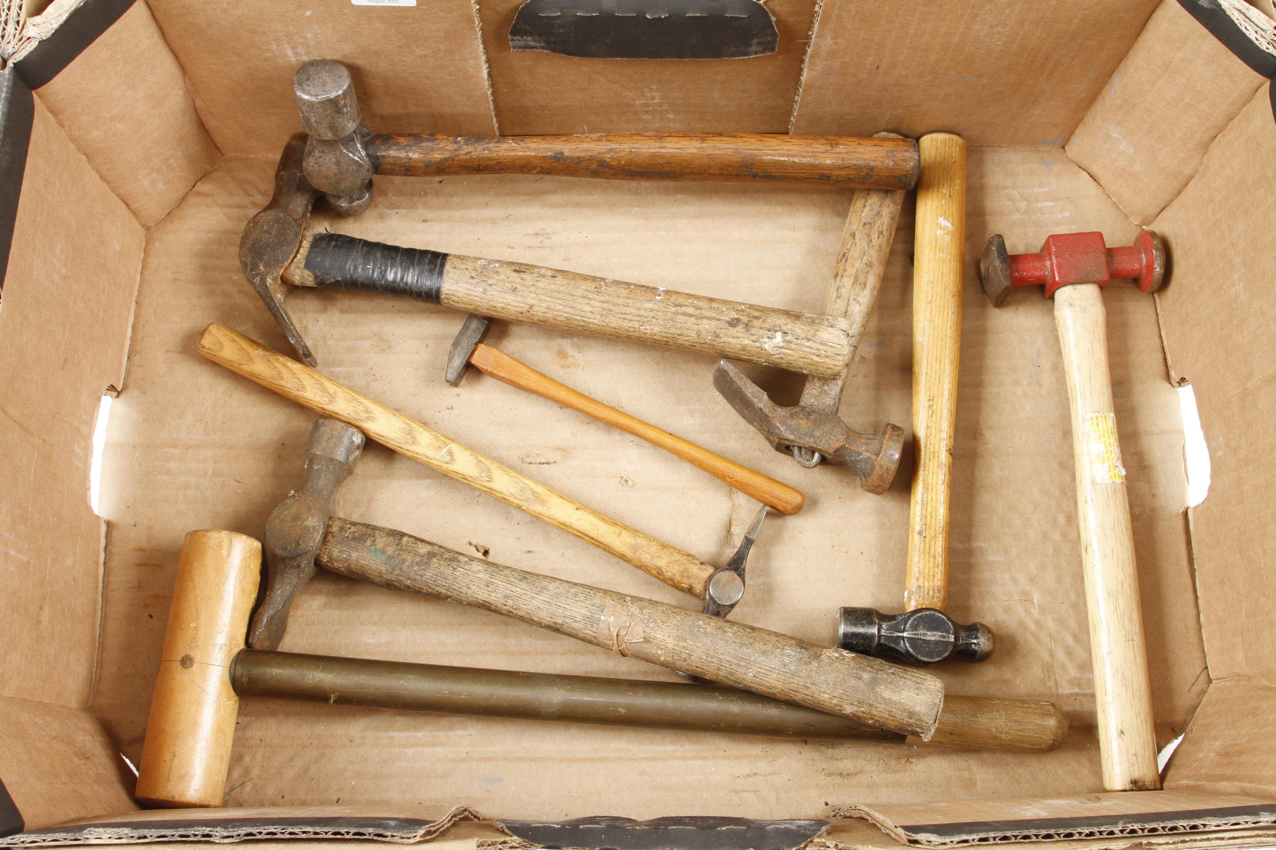 Two large unused elm commanders and 9 other hammers G+ - Image 2 of 2