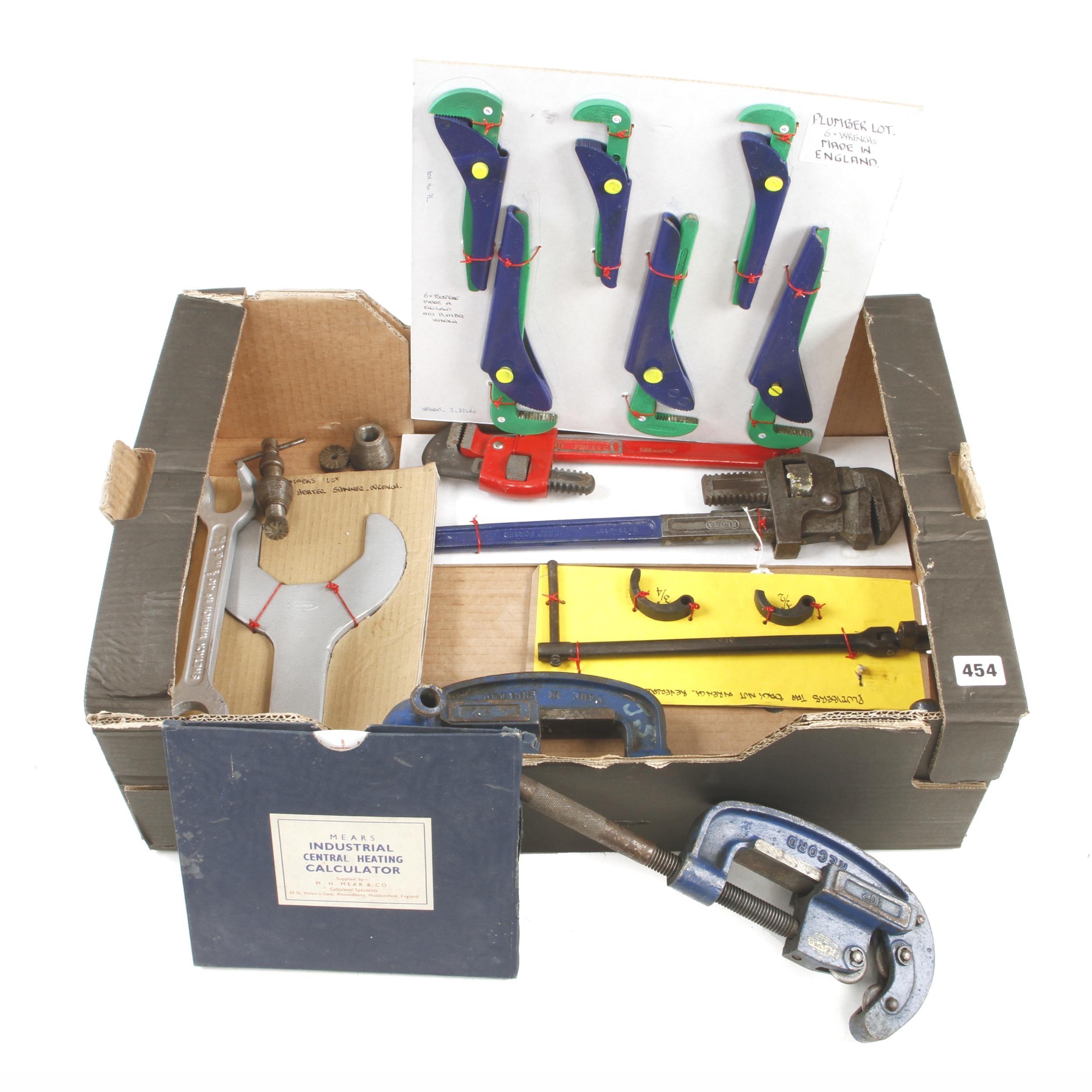 Quantity of plumber's wrenches and pipe cutters t/w MEARS Industrial Central Heating calculator G+