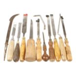 A 3/8" mortice lock chisel and 9 other chisels G