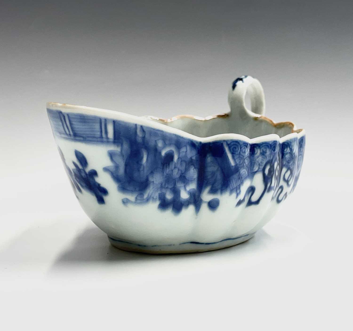 A Chinese Export porcelain sauce boat, 18th century, the interior with birds, a tree and flowers - Image 3 of 6