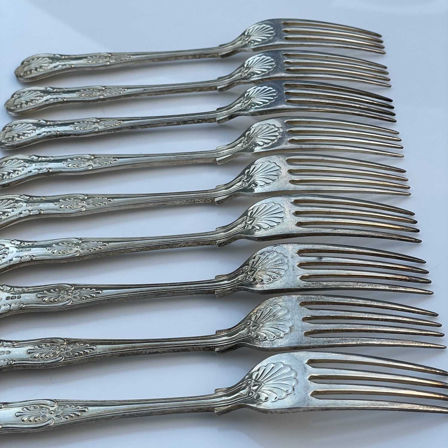 A modern silver set of nine Kings Pattern dessert forks by Francis Howard Ltd, Sheffield 1970, - Image 8 of 9