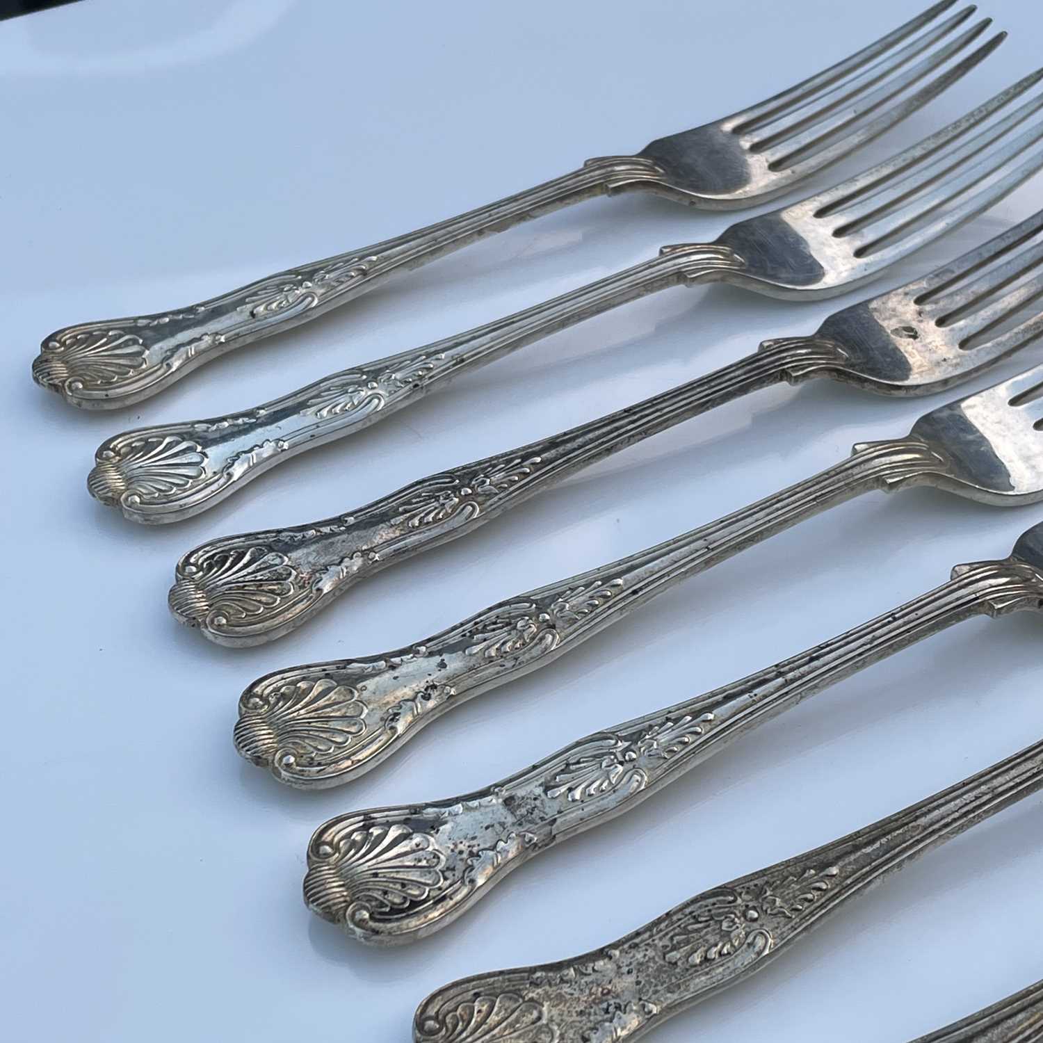 A modern silver set of nine Kings Pattern dessert forks by Francis Howard Ltd, Sheffield 1970, - Image 6 of 9