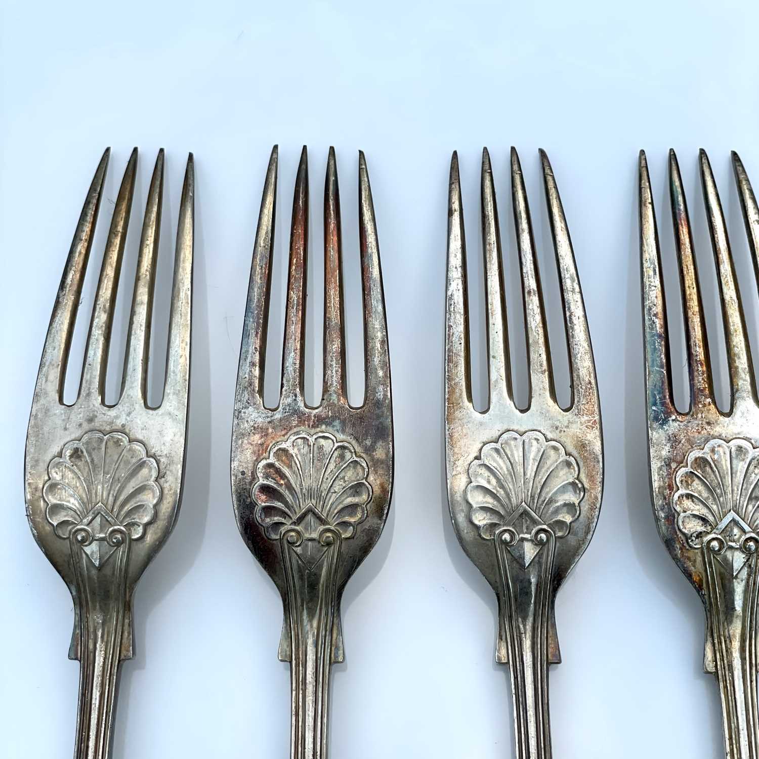 A modern set of six silver Kings Pattern table forks by Francis Howard Ltd, Sheffield 1970, weight - Image 3 of 10