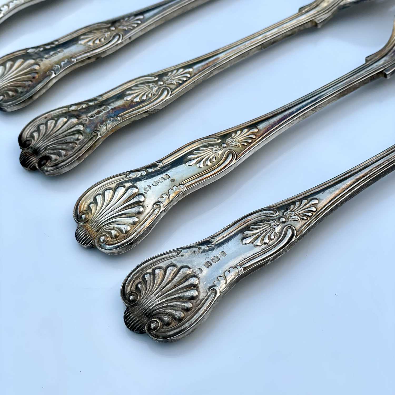 A modern set of six silver Kings Pattern table forks by Francis Howard Ltd, Sheffield 1970, weight - Image 8 of 10