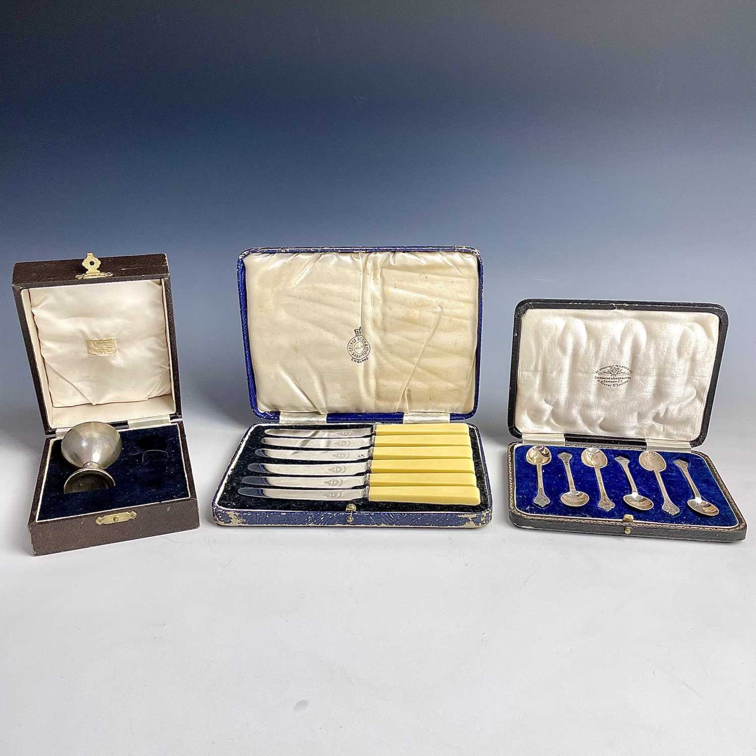 A George V cased set of six silver demi-tasse spoons by Goldsmiths & Silversmith Company Ltd,