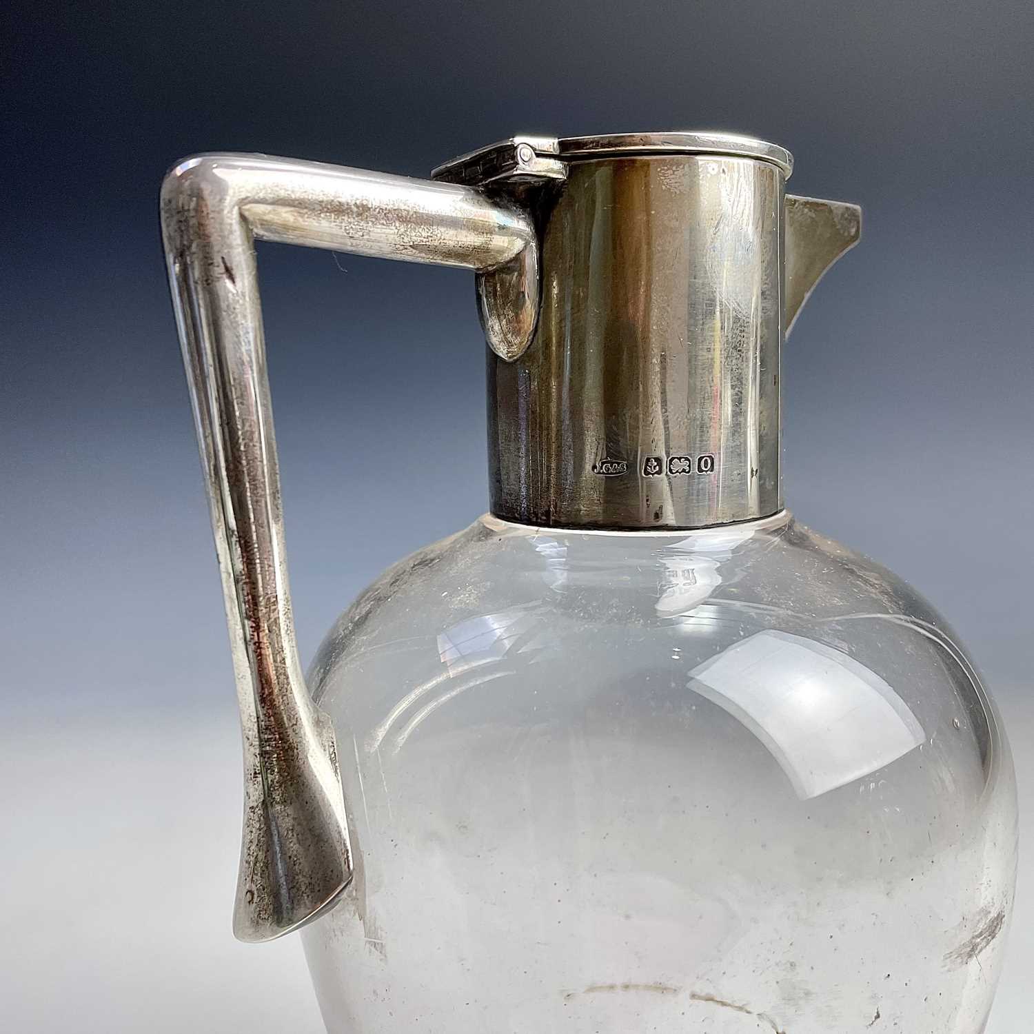 A George V silver mounted glass claret jug by John Grinsell & Sons, Birmingham 1913, height 19.5cm. - Image 2 of 9