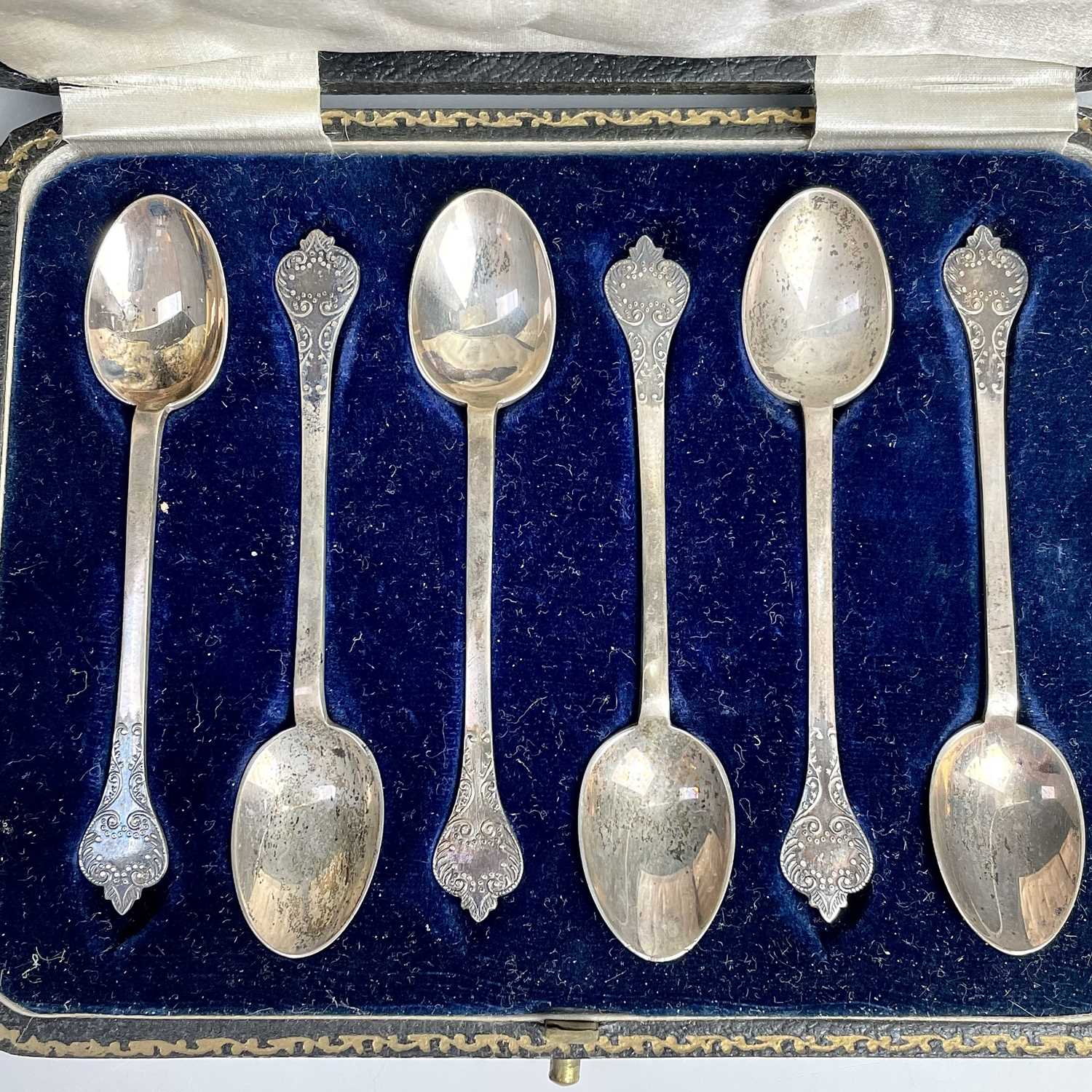 A George V cased set of six silver demi-tasse spoons by Goldsmiths & Silversmith Company Ltd, - Image 6 of 11