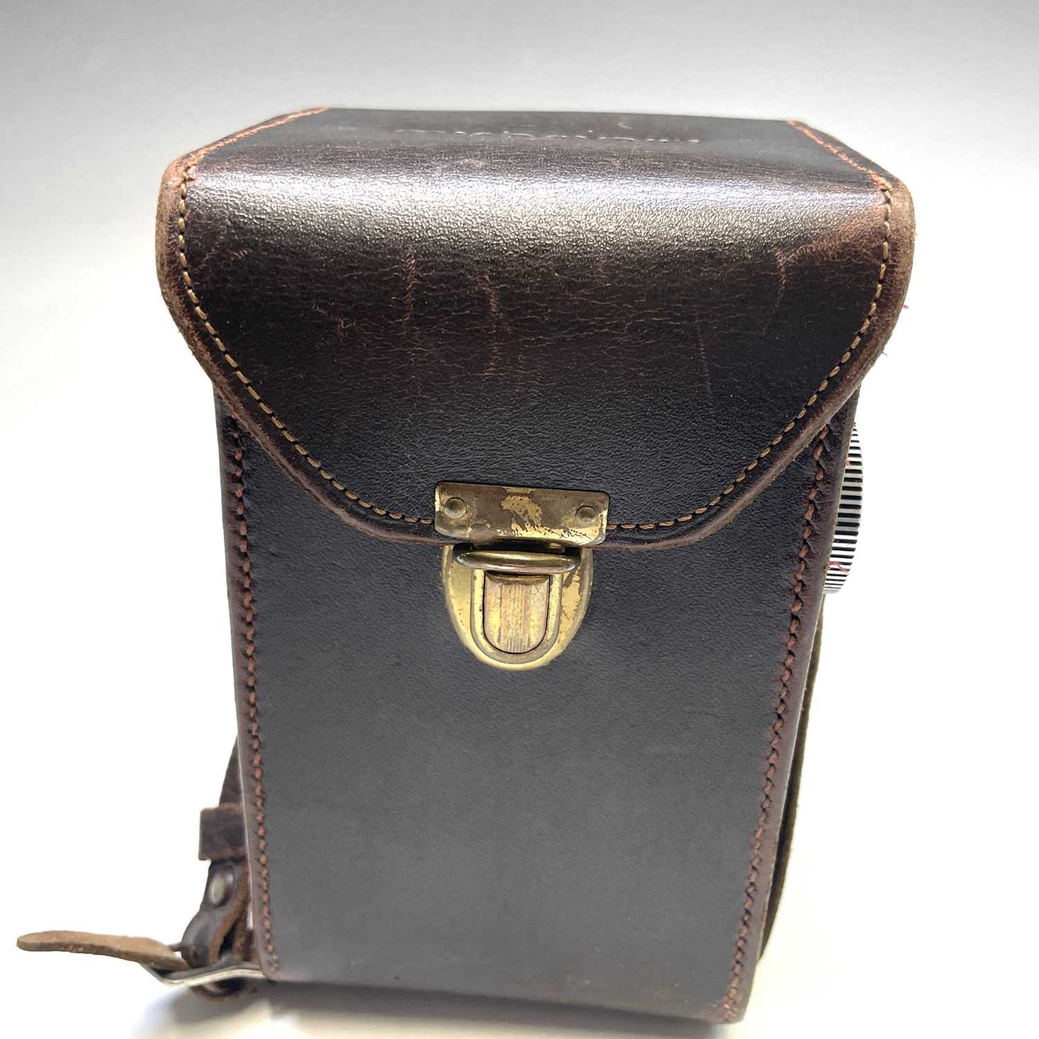 Microcord Twin Reflex camera in leather case with original box.Condition report: The shutter is in - Image 9 of 9