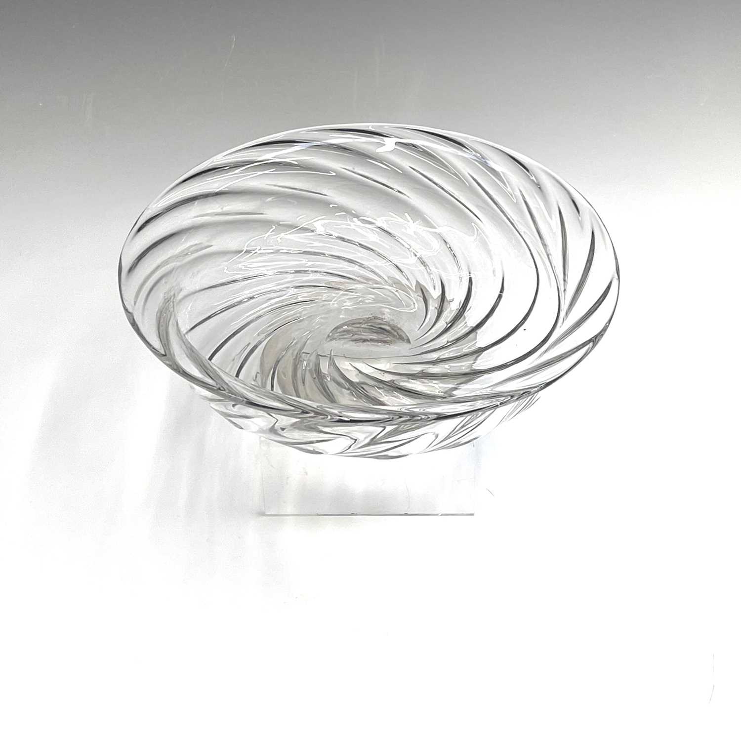 A Georgian glass bowl, of low wrythen form on a pedestal foot, diameter 22cm, height 6.5cm.Condition - Image 3 of 4