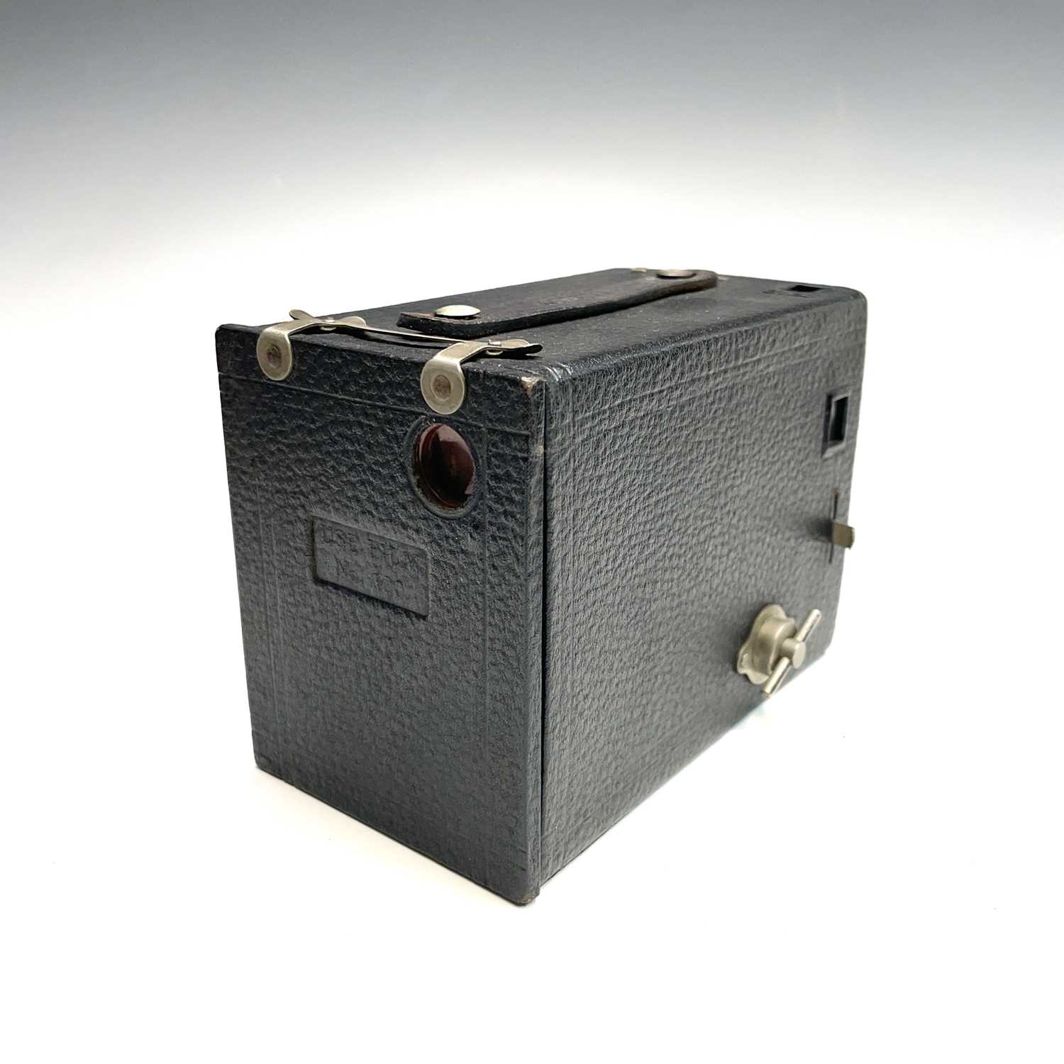 A collection of cameras and cinecameras including a Pathe Motocamera in leather case with - Image 7 of 10