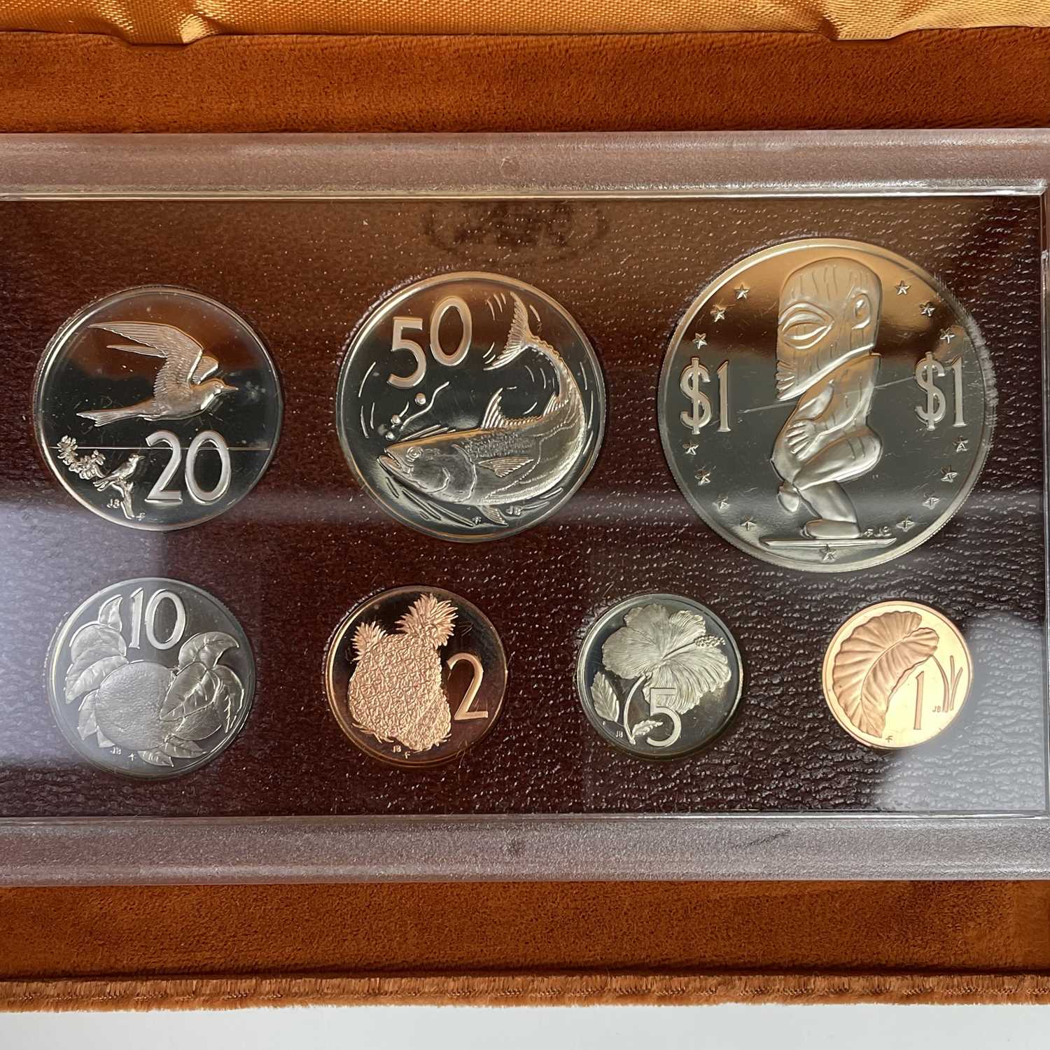 Cook Islands Proof Coinage. Lot comprises 1975 boxed proof set from 1 cent to $1, 1977 boxed $5 - Image 6 of 9