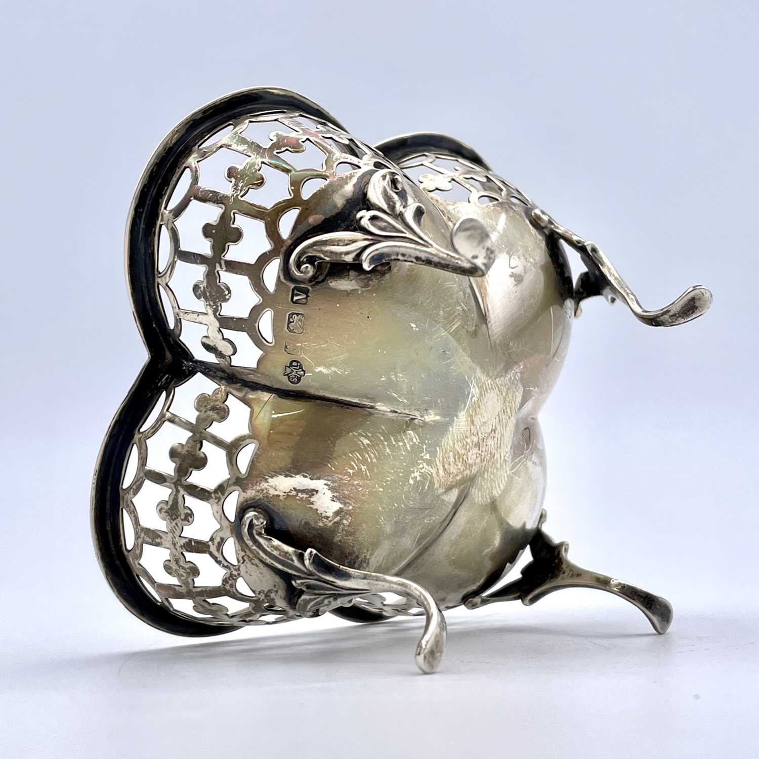 A George VI silver lobed and pierced bonbon dish by William Hutton & Sons Ltd, width 8.cm, - Image 3 of 6