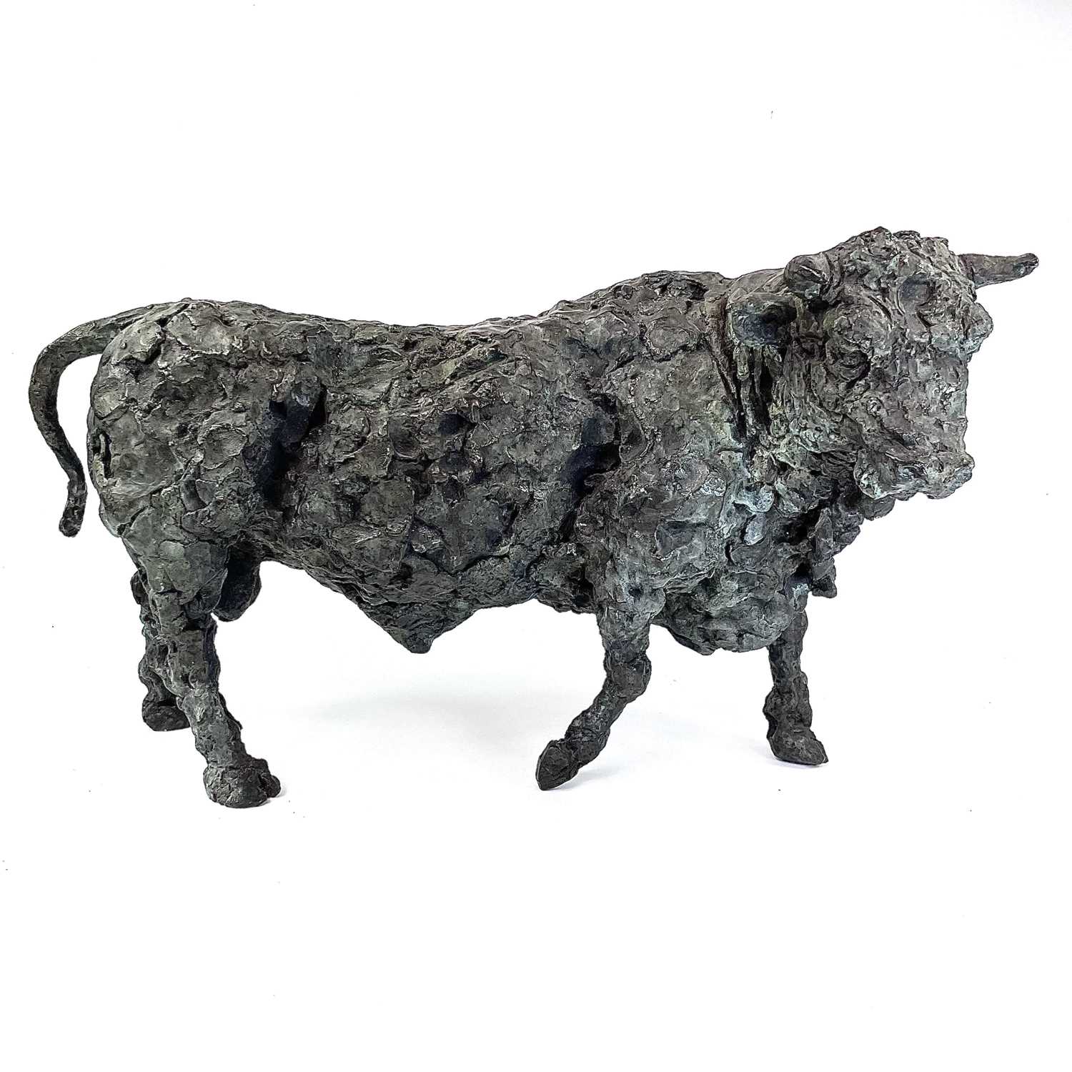 Deborah VAN DER BEEK (1952) Bull Bronze Signed and indistinctly editioned 31.5 x 57.5 x 23.2 cm
