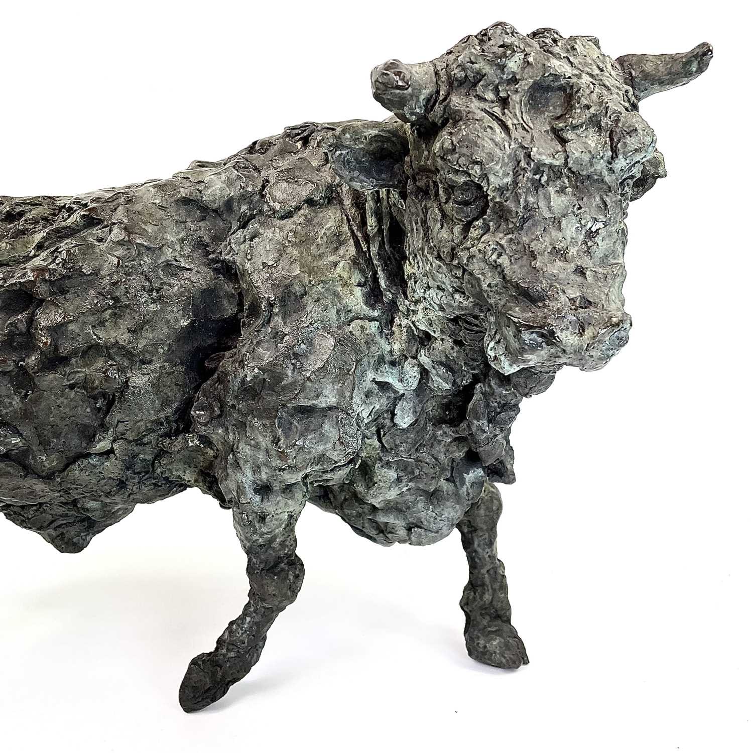 Deborah VAN DER BEEK (1952) Bull Bronze Signed and indistinctly editioned 31.5 x 57.5 x 23.2 cm - Image 6 of 8