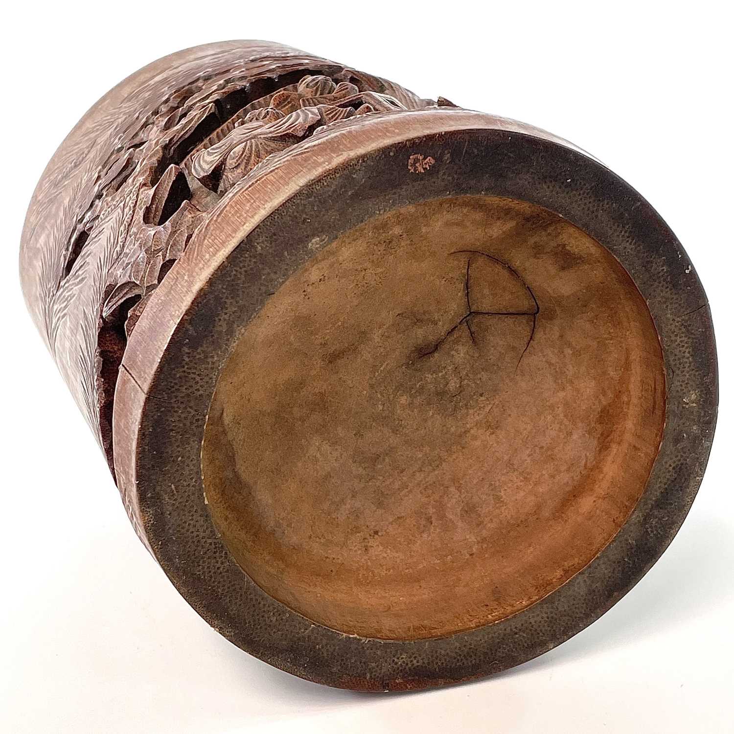 A Chinese carved bamboo brush pot, 19th century, height 17cm, diameter 12cm. - Image 5 of 6