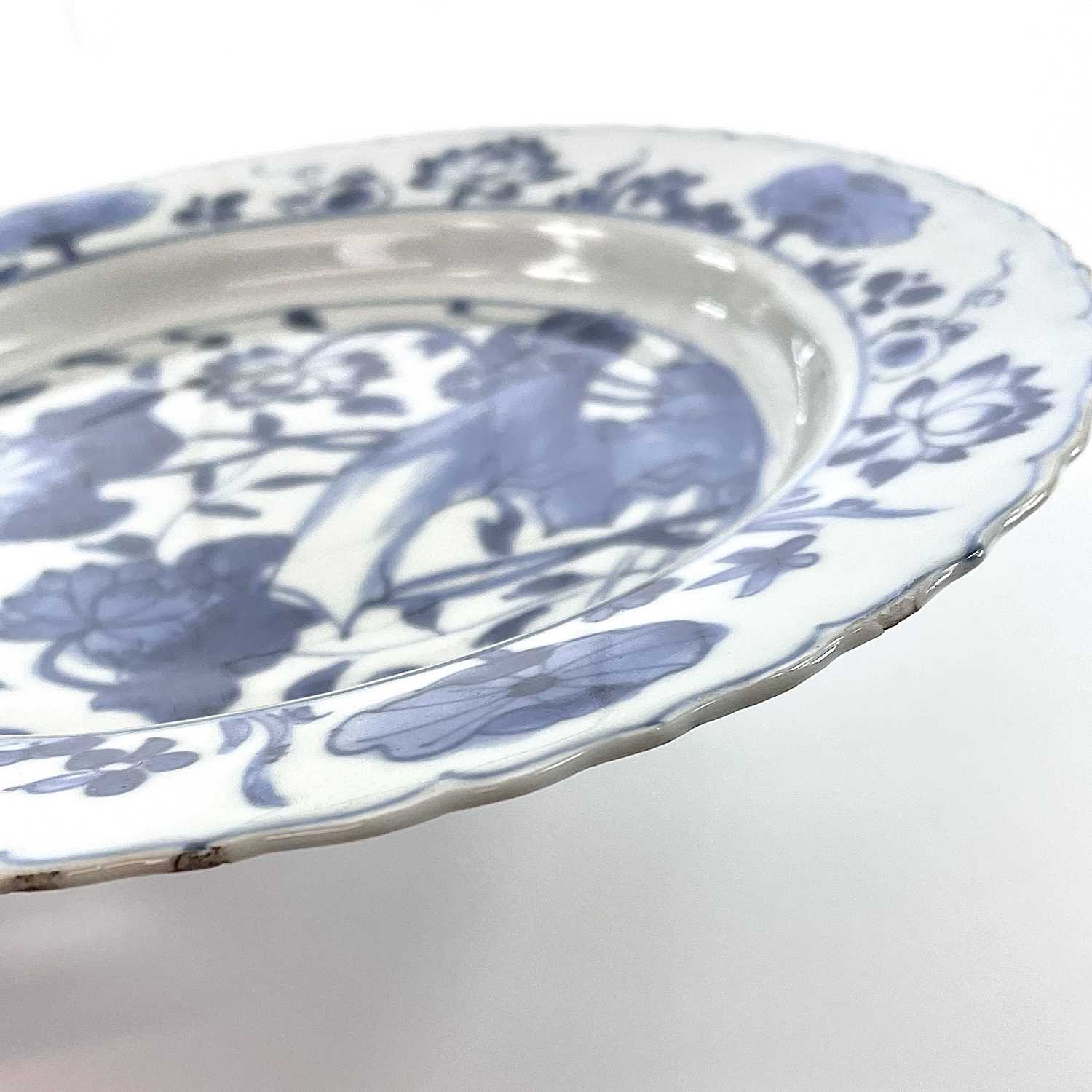 A Chinese blue and white plate, Ming Dynasty, decorated with flowers and rocks, diameter 20cm.3cm - Image 5 of 5