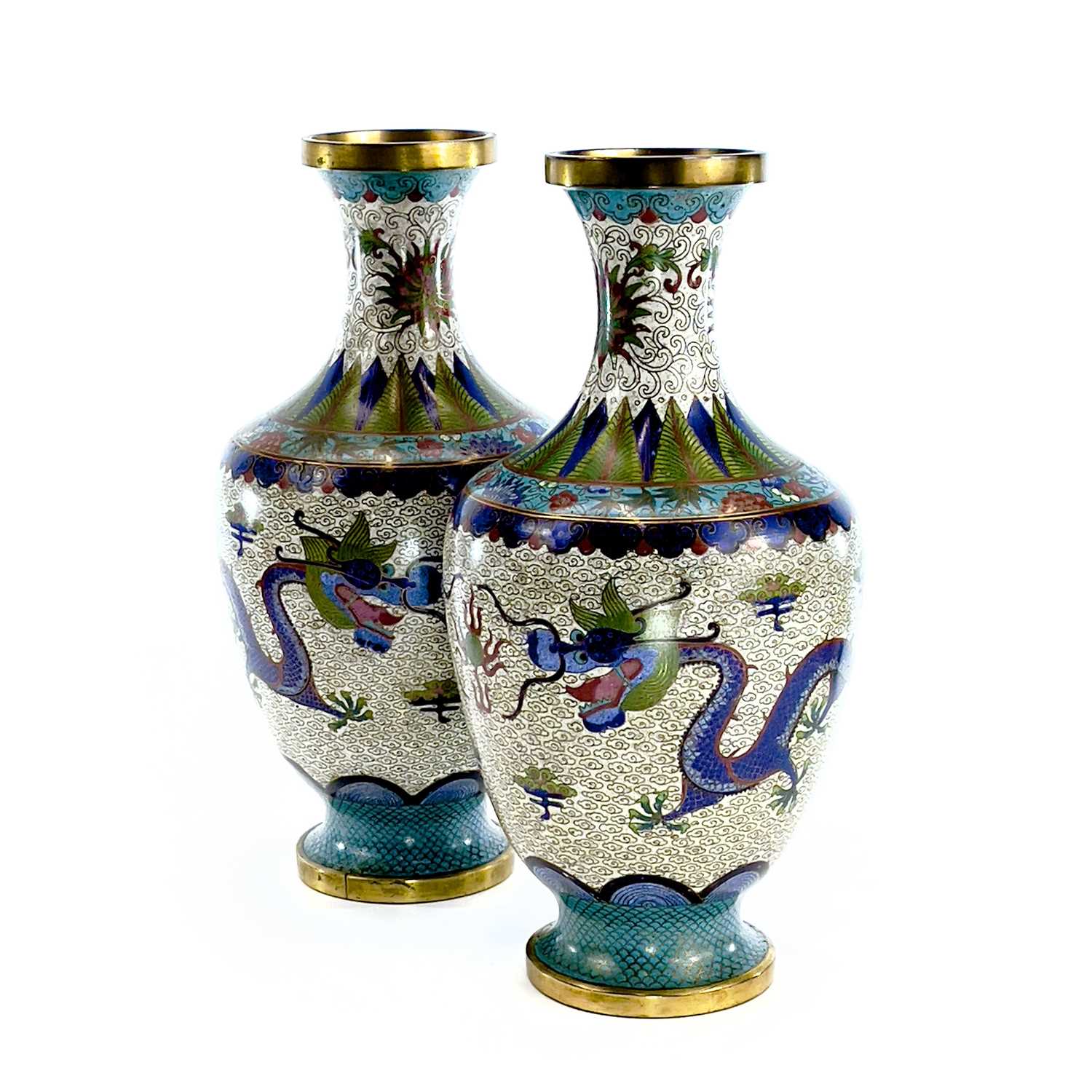 A pair of Chinese cloisonne vases, early 20th century, the white ground decorated with dragons - Image 10 of 11