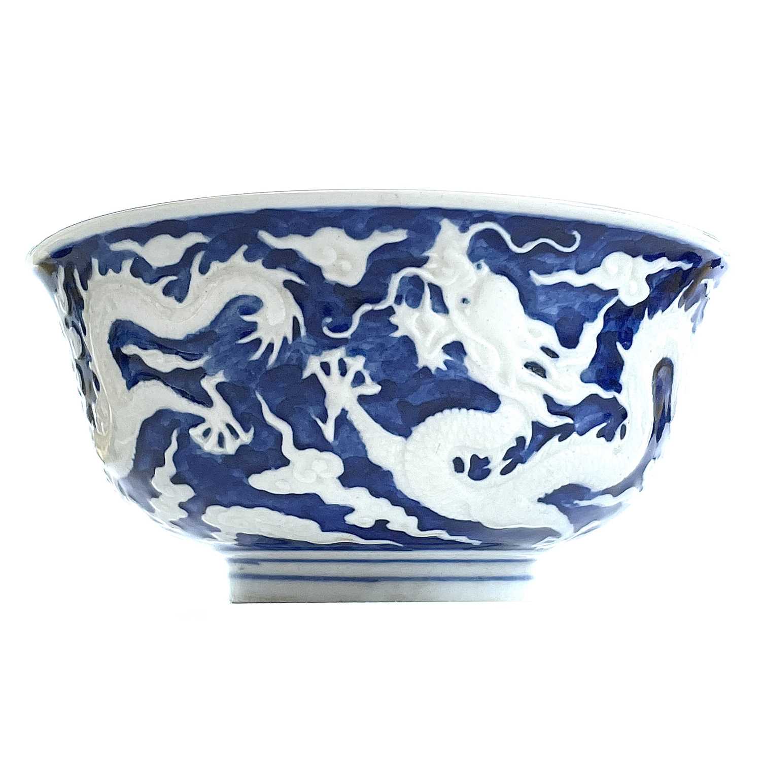 A Chinese blue and white porcelain bowl, Kangxi six character mark, with three five-clawed dragons - Image 4 of 10