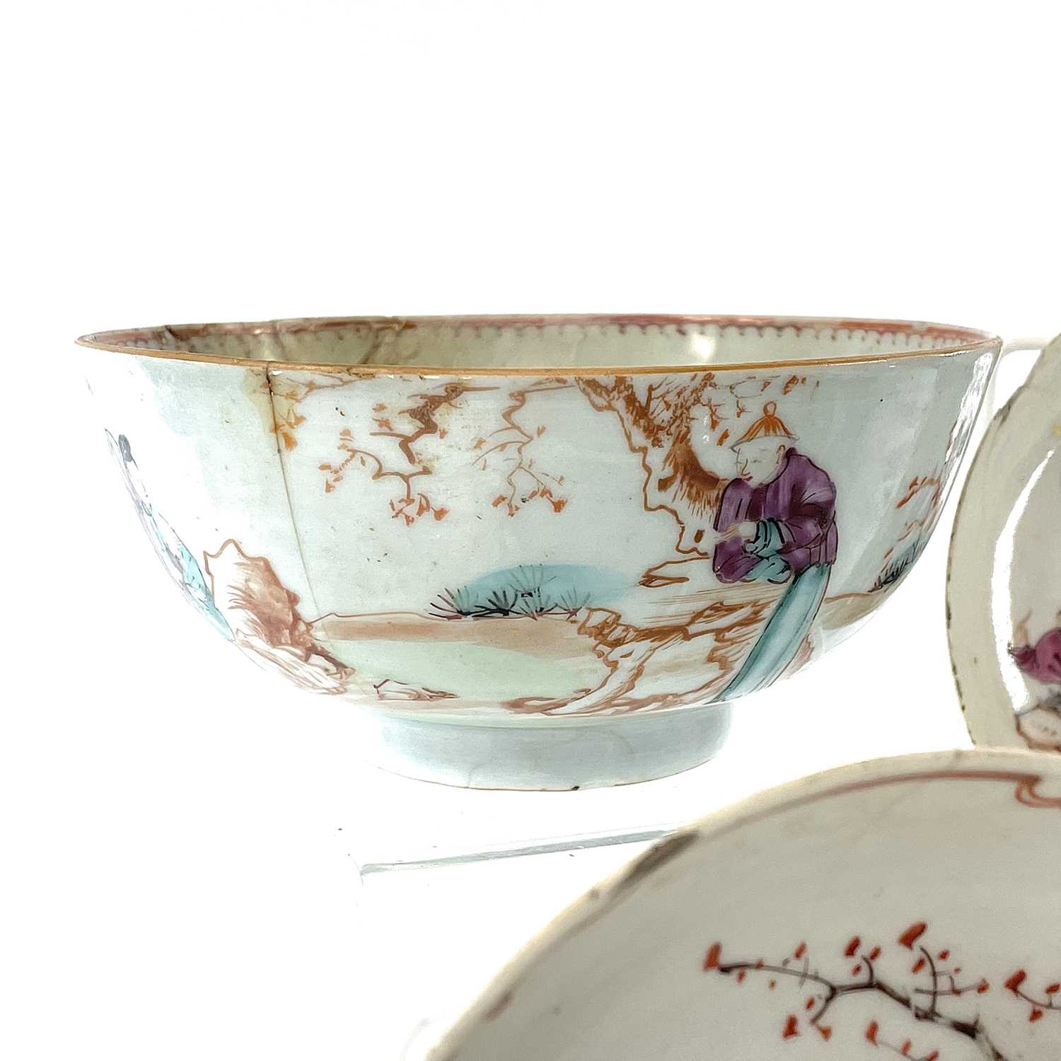 A quantity of Chinese porcelain to include six 18th/19th century saucer dishes. (11)All have damages - Image 4 of 12