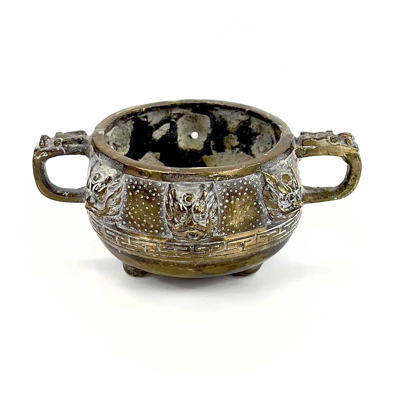 A small Chinese bronze censer, four-character mark, height 4cm, width 10cm, a matched cover, - Image 8 of 14