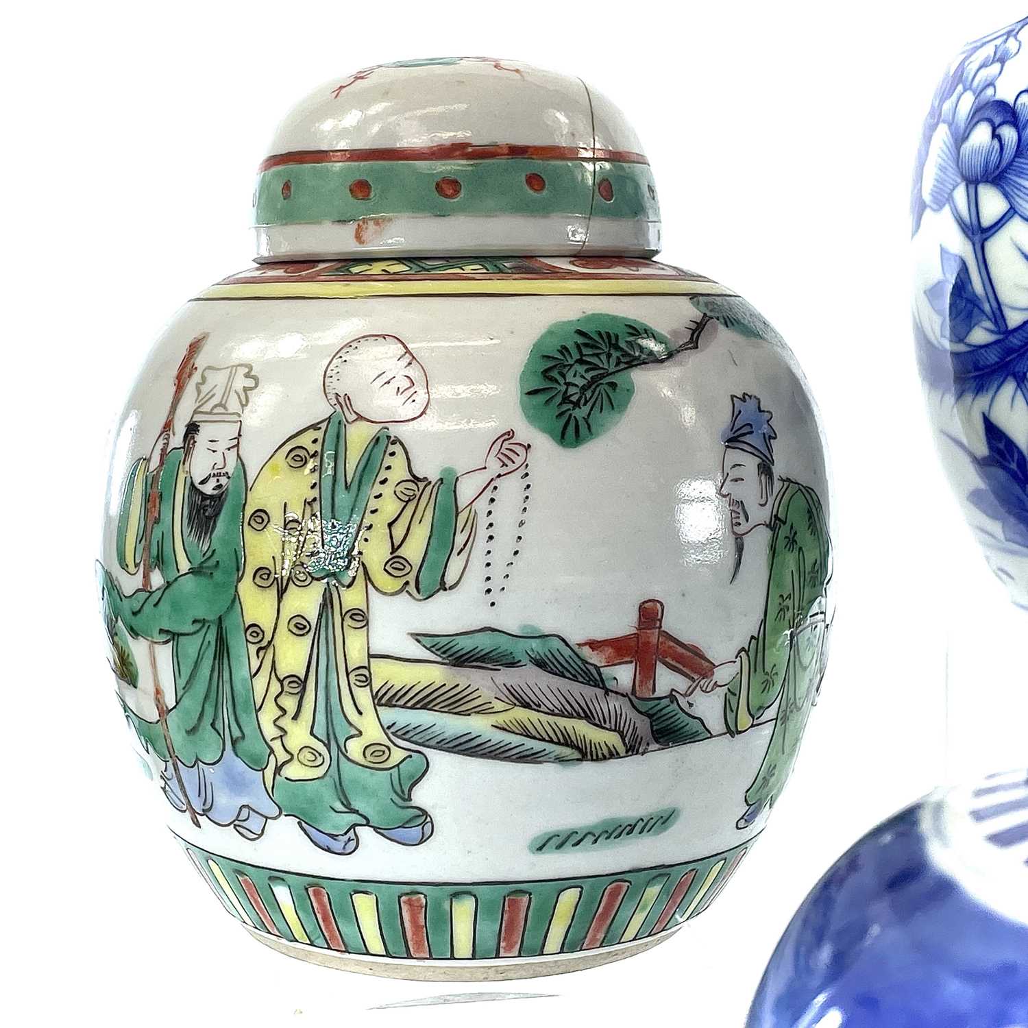 Five Chinese porcelain ginger jars, to include a 19th century blue and white ginger jar with four - Image 6 of 15