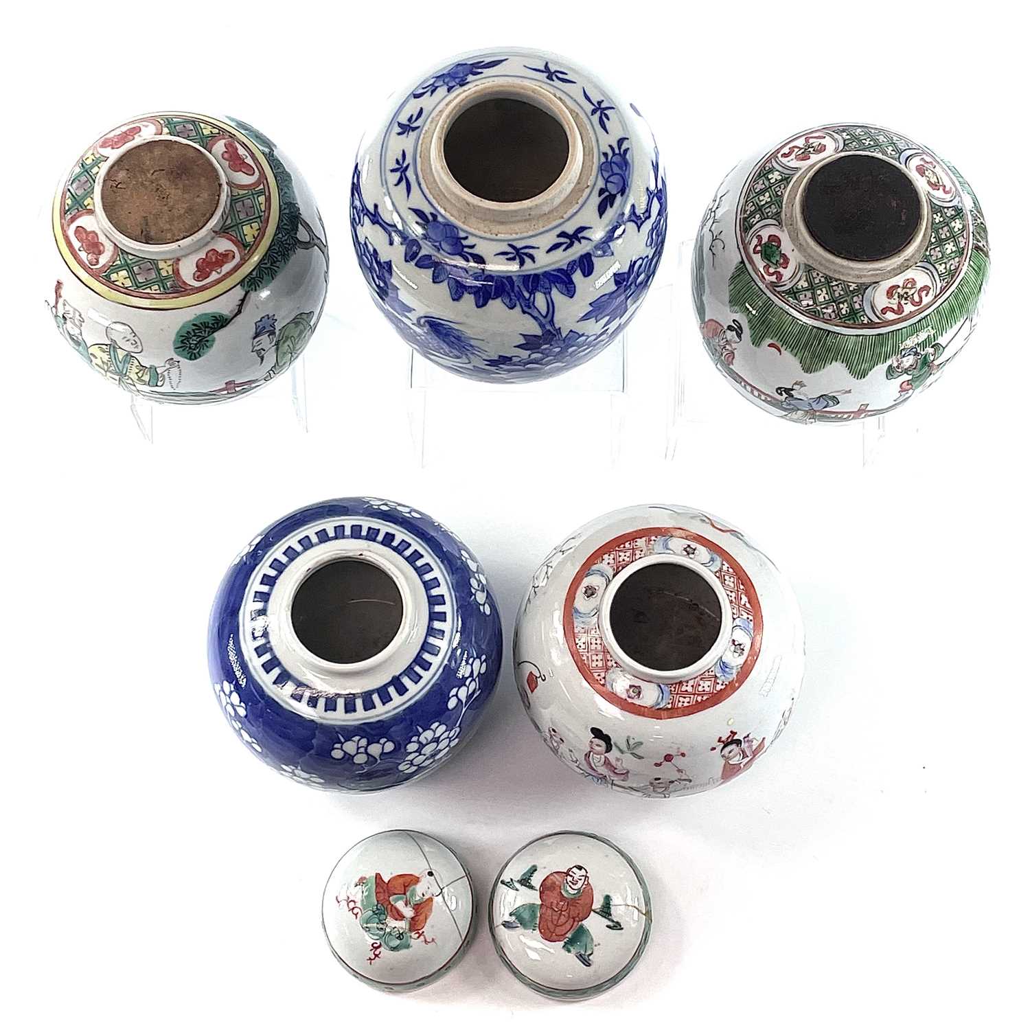 Five Chinese porcelain ginger jars, to include a 19th century blue and white ginger jar with four - Image 7 of 15