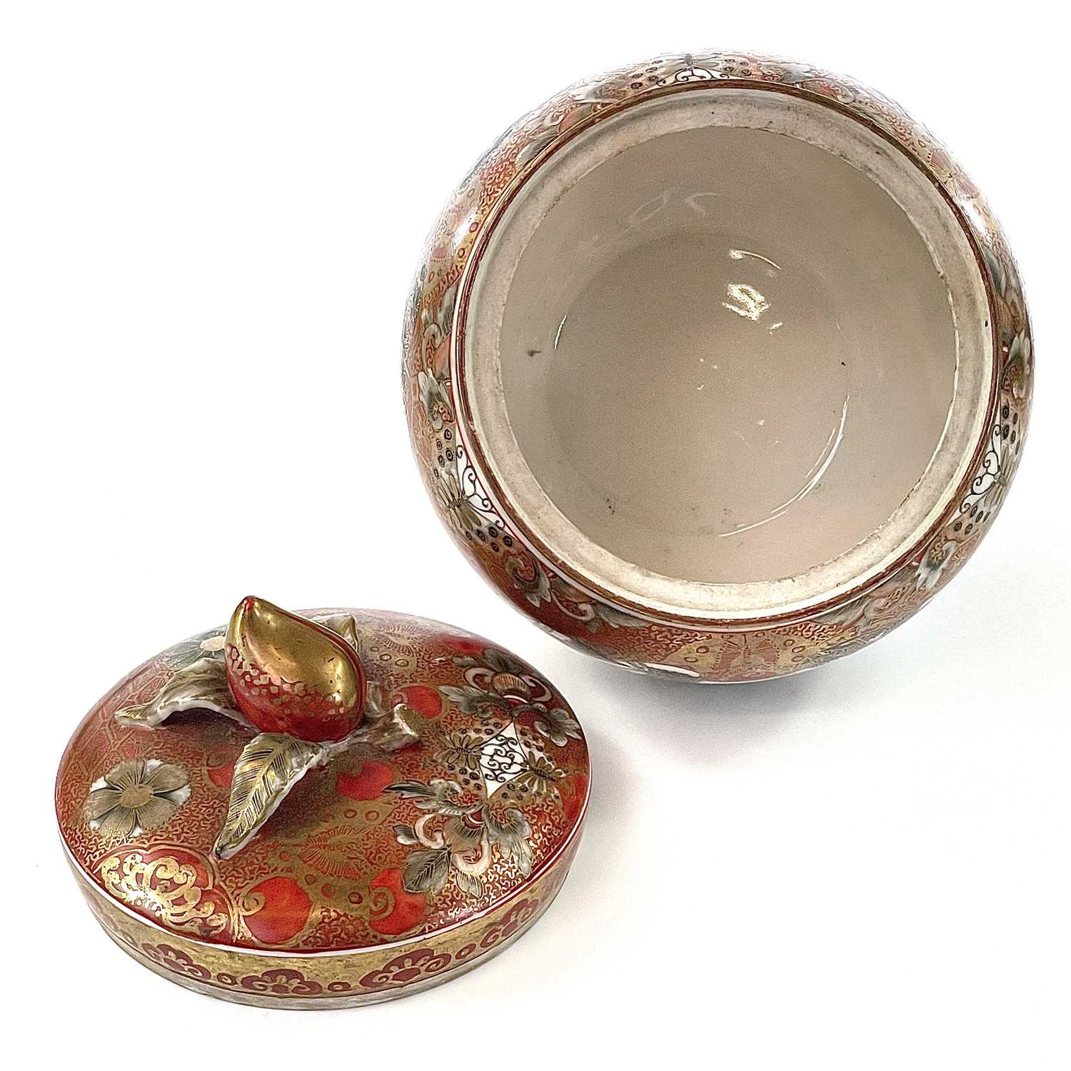 A Japanese kutani porcelain jar and cover, 19th century, signed, with three cartouches filled with - Image 10 of 10