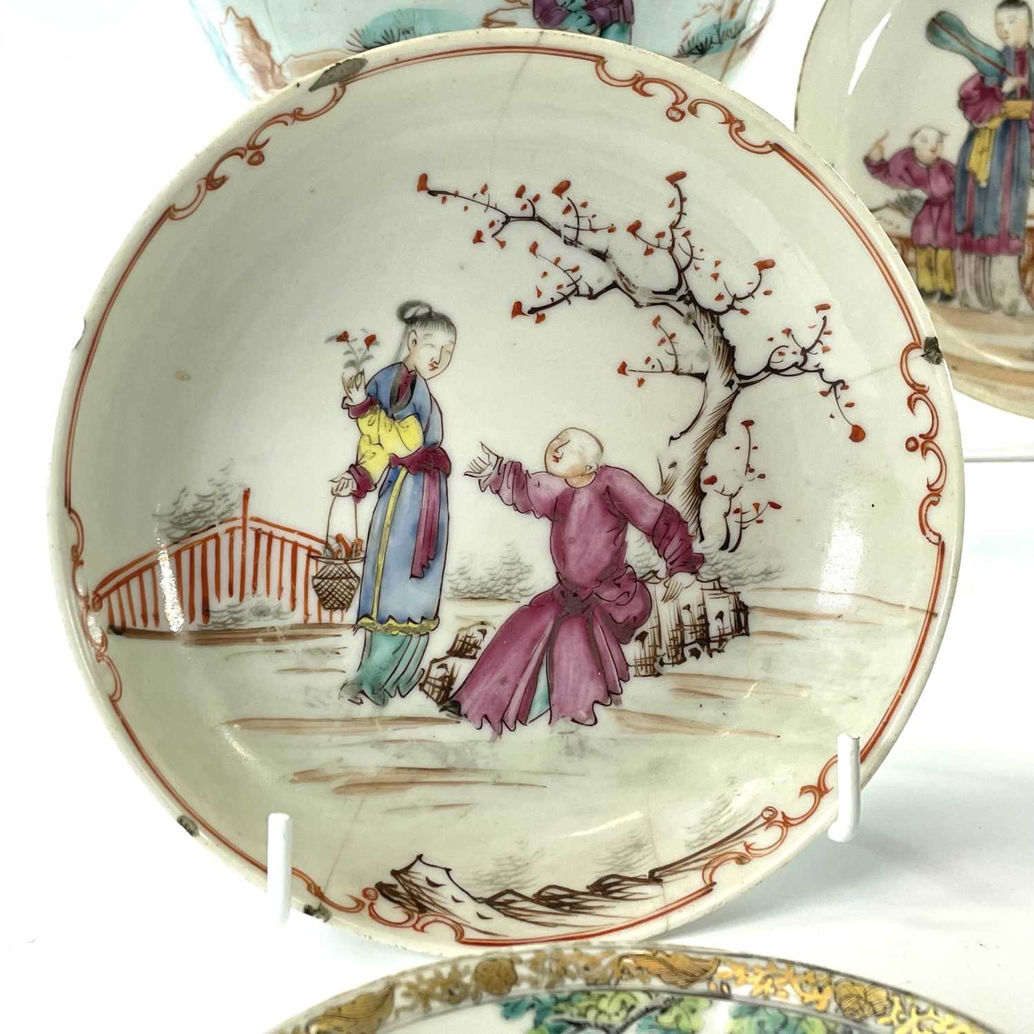 A quantity of Chinese porcelain to include six 18th/19th century saucer dishes. (11)All have damages - Image 11 of 12