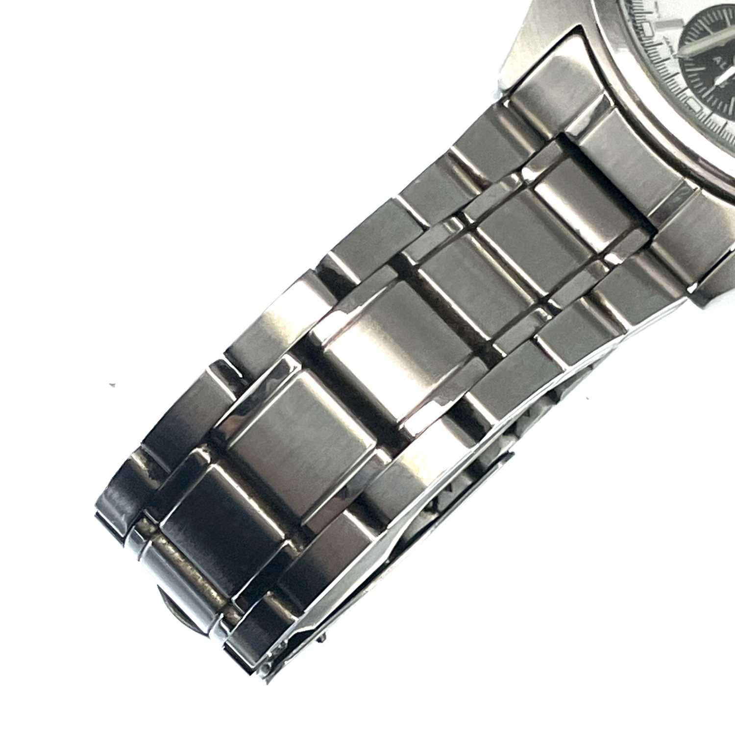 A Seiko Chronograph quartz stainless steel gentleman's bracelet wristwatch. - Image 7 of 7
