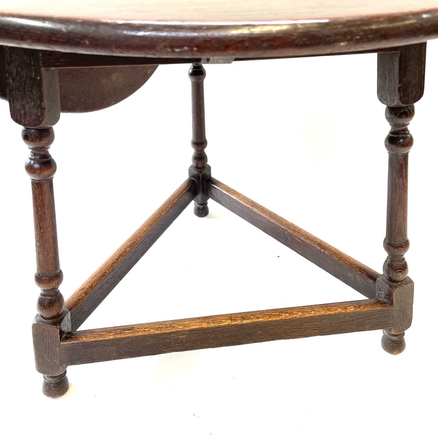 An oak drop leaf occasional table, early 20th century, of triangular form. - Image 3 of 5