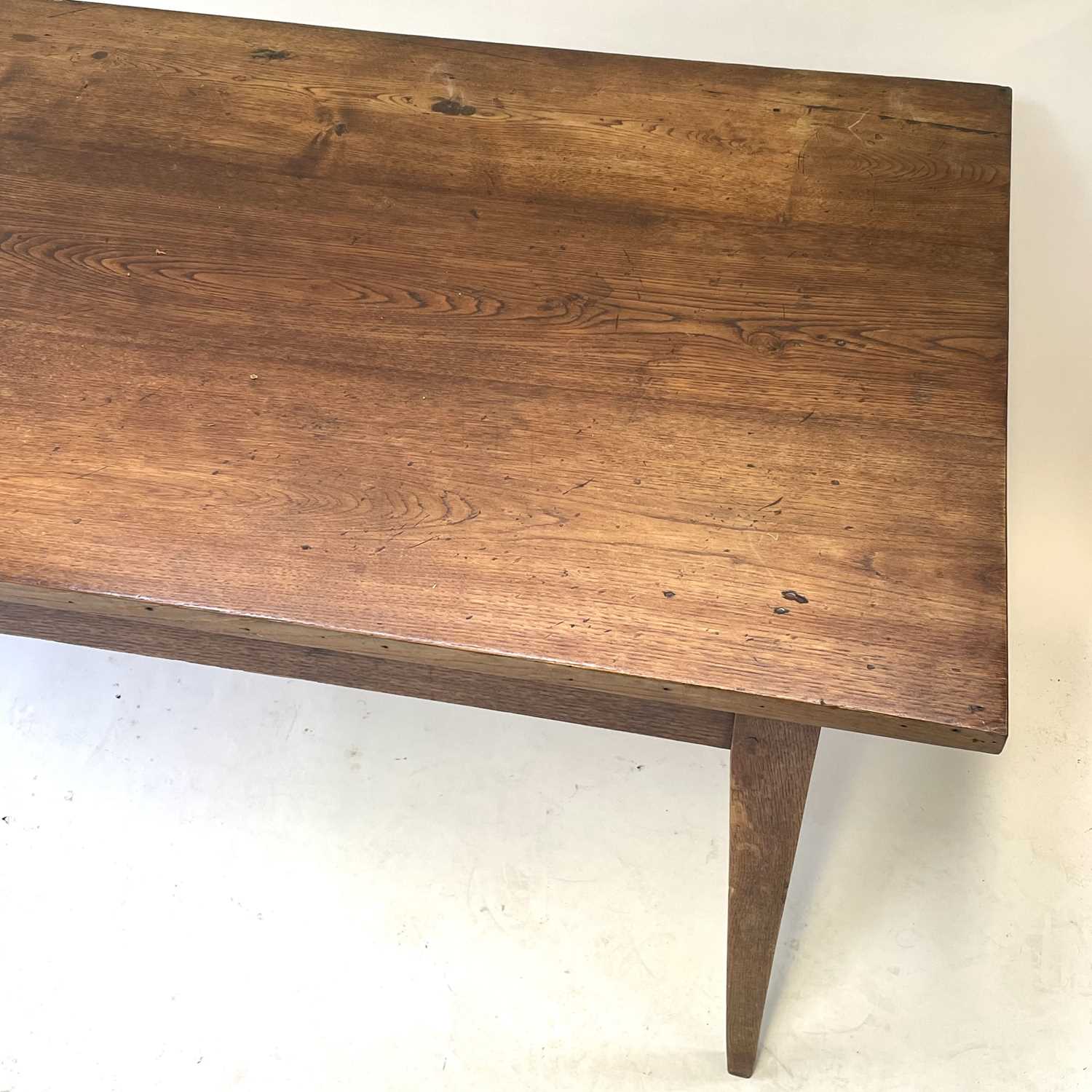 A French elm farmhouse kitchen table, late 19th century. - Image 4 of 12