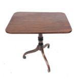 A mahogany tripod table, early 19th century, height 71.5cm, width 71cm, depth 52cm.